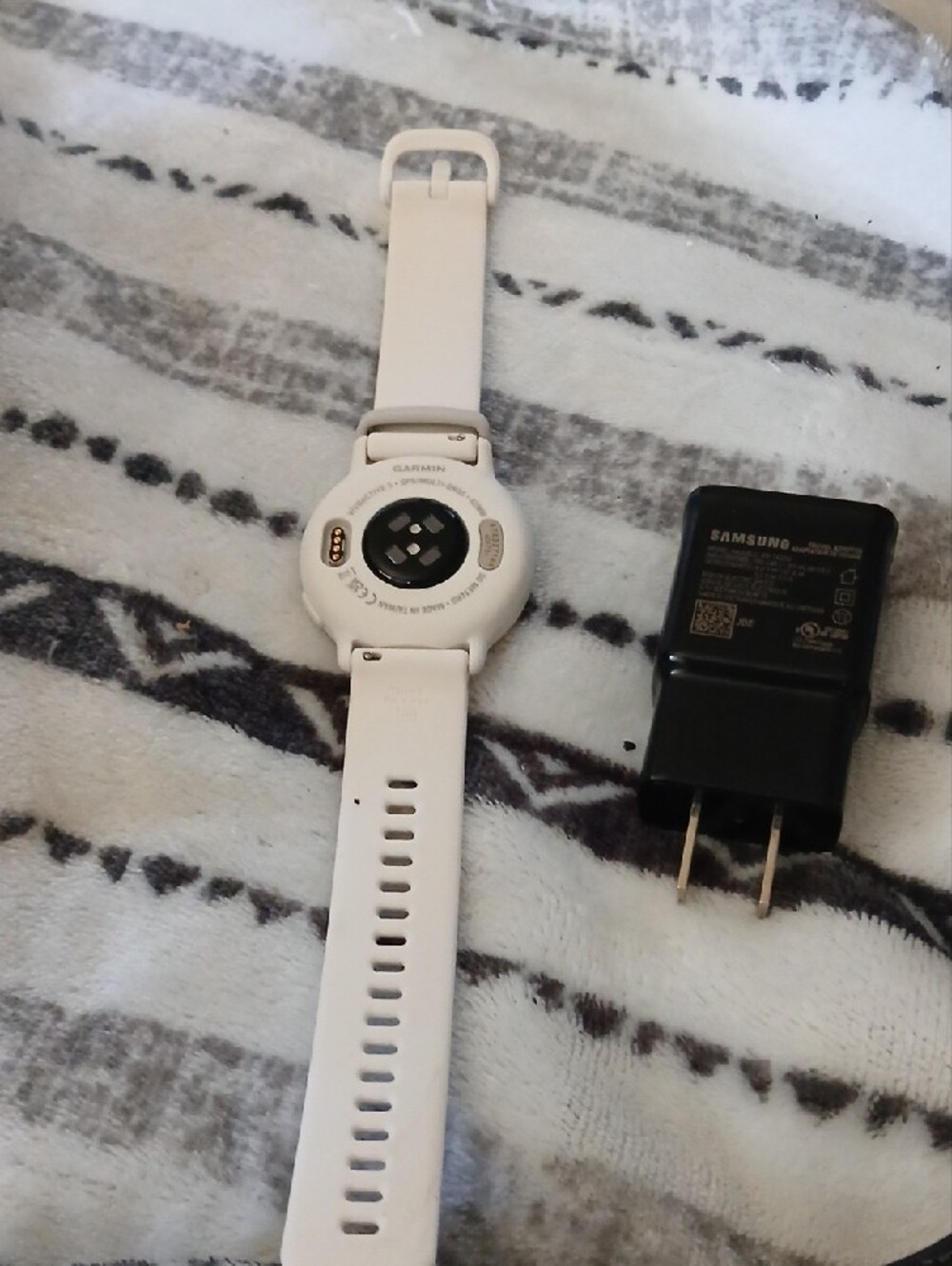 garmin white and rose gold vivoactive 5 GPS Fitness Smartwatch New Open Box. - Picture 6 of 6